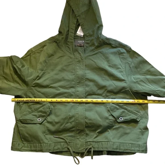 NEW Torrid hooded cropped utility jacket - Picture 10 of 12